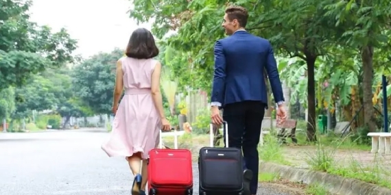 Seyahatlerde Şık Bir Bavul Seçerken Nelere Dikkat Edilmeli?